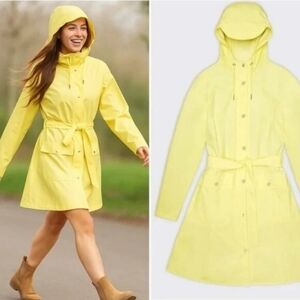 NWT $140 Straw Yellow Curve Trench Belted Rain Jacket size Medium